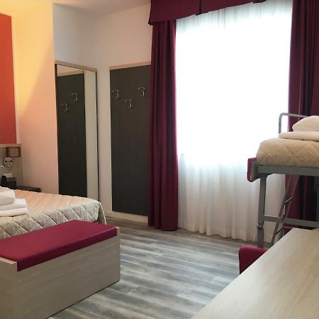 Alma Living Hotel- Al Girarrosto Венцоне Экстерьер фото