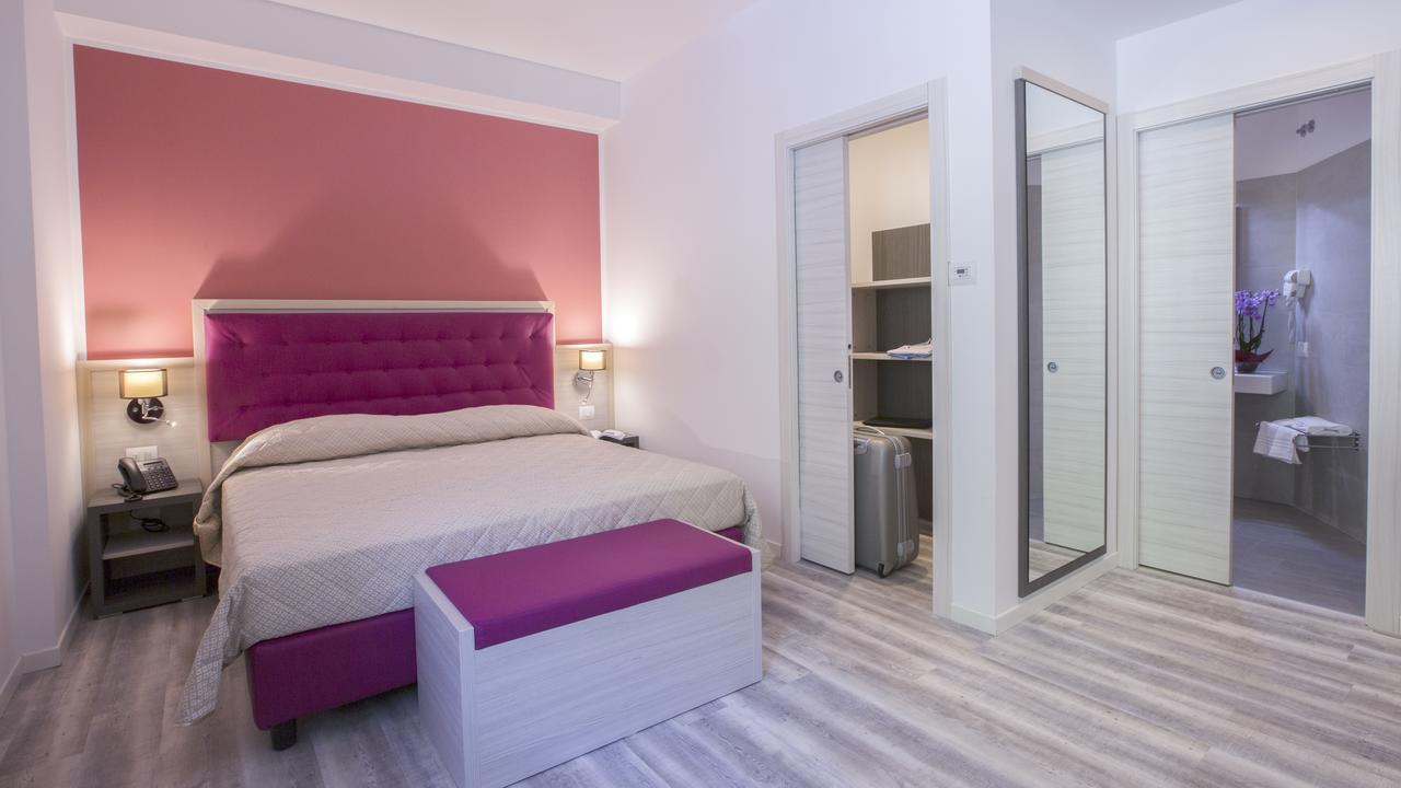 Alma Living Hotel- Al Girarrosto Венцоне Экстерьер фото